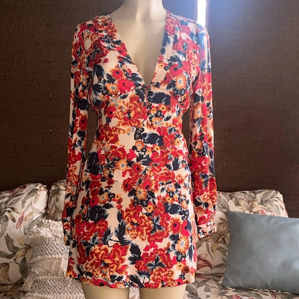 Free People Spring Floral Plunge Mini Dress Size 2 - Picture 4 of 12